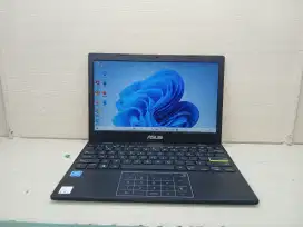 ASUS VIVOBOOK E210M INTEL CELERON N4020U RAM 4GB SSD 256GB