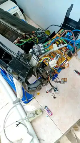 Tukang AC keliling bongkar pasang AC