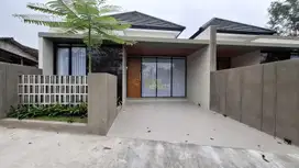 RUMAH MODERN, SIAP HUNI KONDISI BARU DEKAT KAMPUS UII