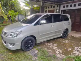 Toyota Kijang Innova 2013 Bensin