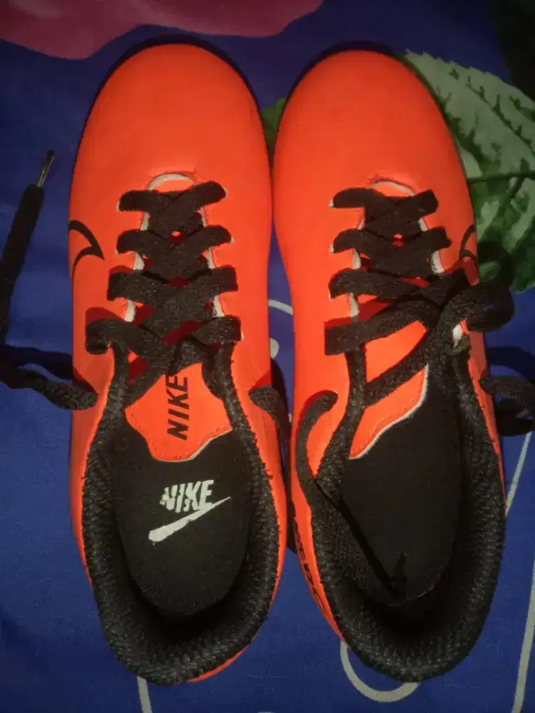 Sepatu sepak bola