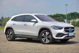 Mercedes Benz GLA200 2020/2021 Mbux Progressive Line Suv gla 200