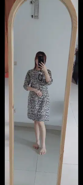 Midi dress hitam