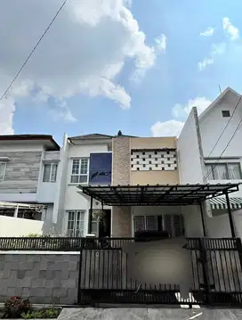 Rumah Elegan Siap Huni di Cigadung, Lingkungan Nyaman & Asri