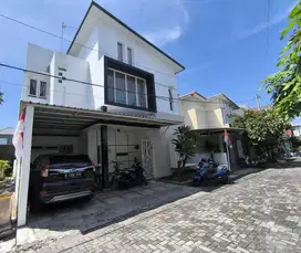 Rumah Mewah Bonus All Furnish di Cluster Mewah Baturan Clmdu
