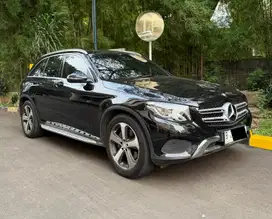 ( CASH ! LOW KM PAJAK PJG ) Mercedes Benz GLC 250 2017