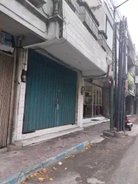 Toko disewakan dekat alun-alun abngil