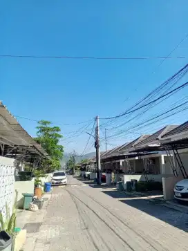 Disewakan/dikontrakan Rumah Komplek Bumi Cikoneng Indah