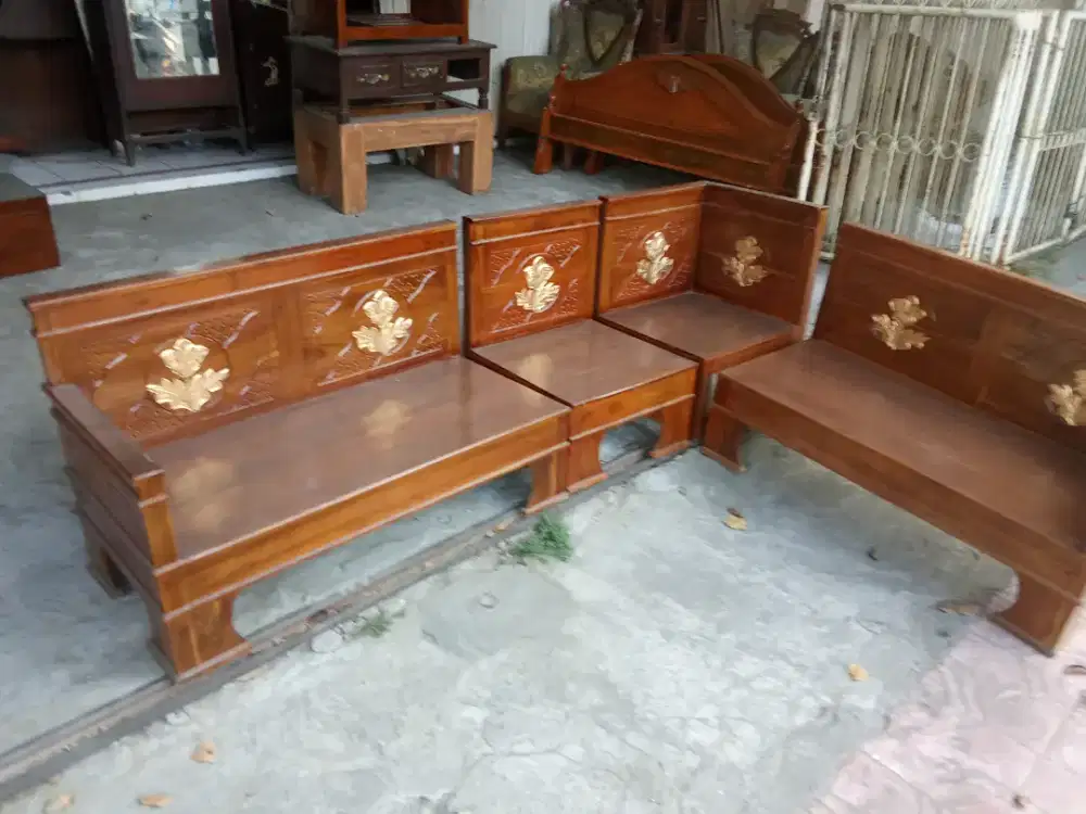 Kursi tamu kayu jati model sudut L lengkap dengan meja