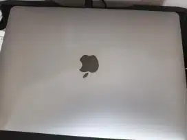 Macbook Pro 2020 i7 16gb 512gb