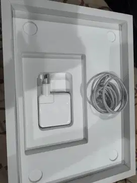 Macbook Pro 14 inci