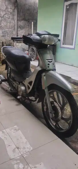 honda kirana silver hitam
