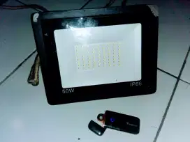 Lampu penerang Led &korek electrik.