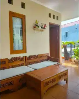KOST KARYAWAN / PASUTRI HALAMAN BESAR DAN LUAS