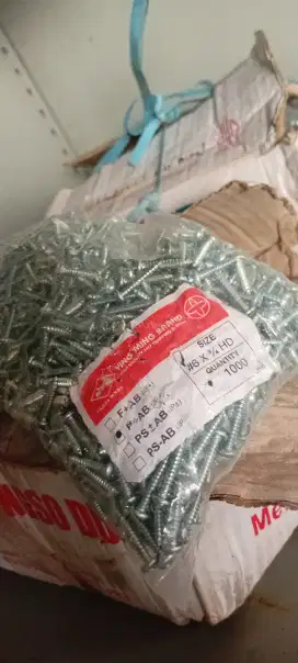 Jual baut scrup baru ada 40 bungkus perbubgkus isi 1000