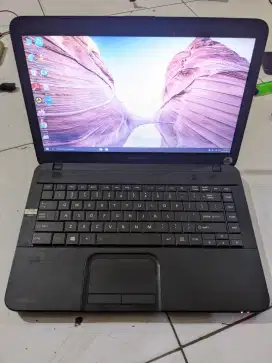 Laptop Toshiba Satelite C800D Ram 4GB Normalan Tinggal Pake Aja