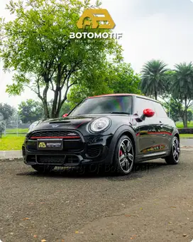 MINI Cooper S 2.0 John Cooper Works 2019 Black