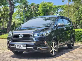 KM.59.RB ANTIK| INNOVA VENTURER 2.4 AT DIESEL 2021 NIK'2020 HITAM !!
