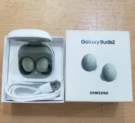 Samsung Galaxy Buds 2 warna Olive SEIN