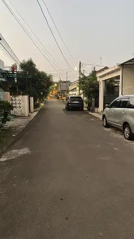 Penjaga kos cileungsi