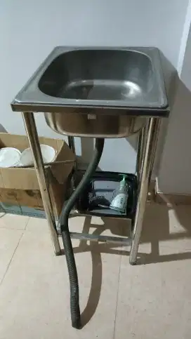 Tempat cuci piring stainless