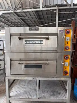 Oven gas 
Merk chung hou taiwan
2 deck 4 loyang