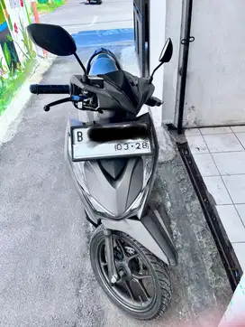 Honda Beat 2023 Silver – Kilometer 29 km, Pajak Panjang