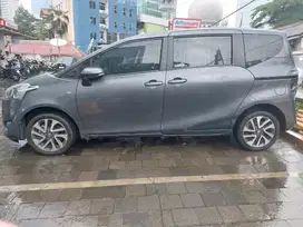 Toyota Sienta AT type V tahun 2016