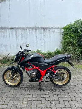 Cb150r streetfire tahun 2018