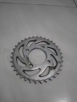 Gear belakang uk 35