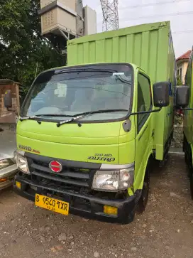 HINO DUTRO BOX 110SD ENGKEL