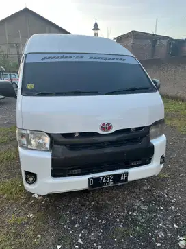 Hiace comuter mt 2016