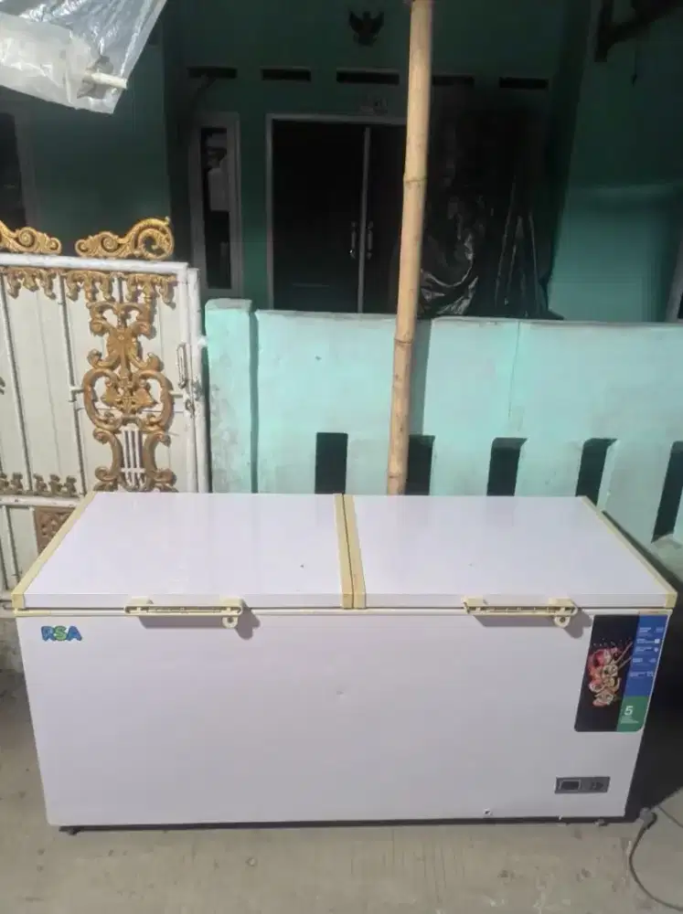 Jual prizer box RSA kapasitas 600 liter kondisi normal siap pakai
