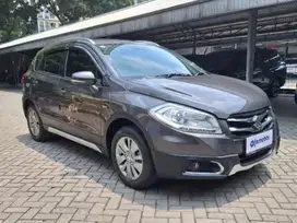 DP MURAH Suzuki SX4 1.5 S-Cross Bensin-MT 2016 Abu CUIQB