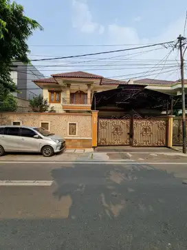 Di Jual Rumah 2 Lantai Veteran jakarta Selatan