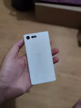 Sony Xperia X Compact 3/32Gb Docomo Wifi only White
