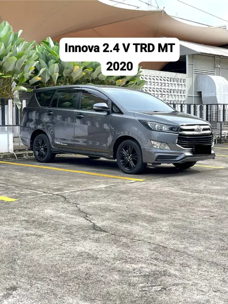 Innova 2.4 V TRD Solar MT 2020