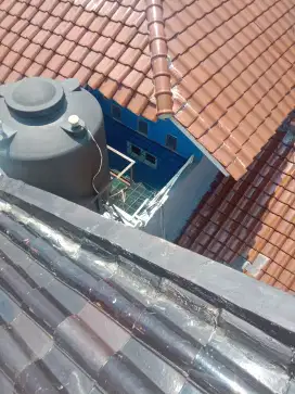 Perbaikan atap bocor dan renovasi