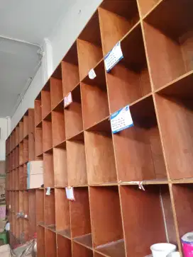 Rak kayu di obral aja ada 3 barang Masi mulus dan kuat