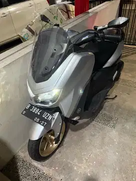 Dijual motor NMAX 2022 (jarang pakai)