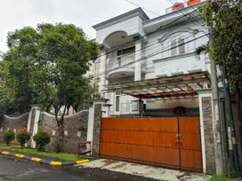 Jual Aset Lelang Bank Rumah Lux Mewah Di Kompleks Batununggal Indah