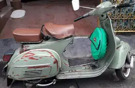 Vespa Super 150 1976 Hijau