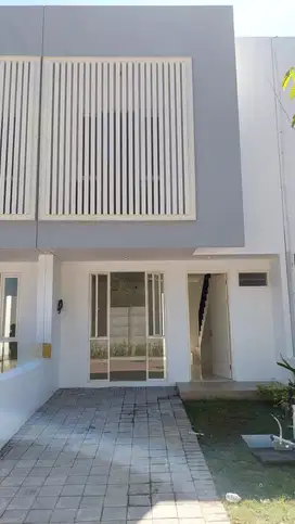 RUMAH MINIMALIS 2 LANTAI MURAH DIAN ISTANA OASIA DEKAT GRAHA FAMILY