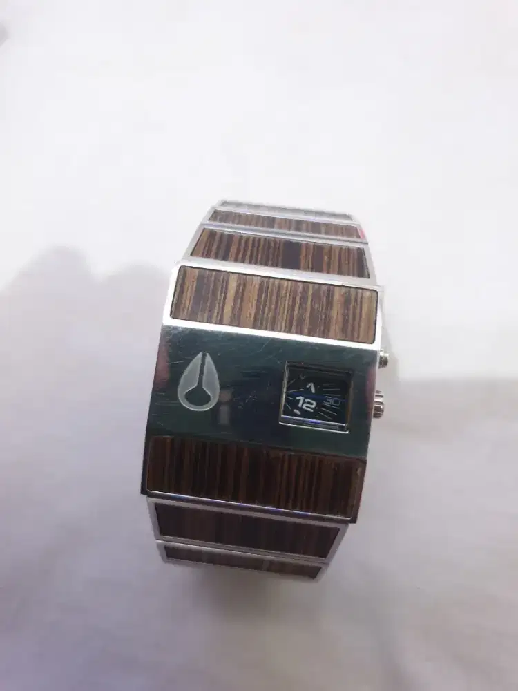 Jam tangan nixon original jump hour wood