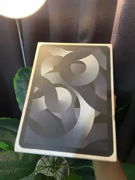 FOR SALE - iPad Air Gen 5 Wifi LIKE NEW