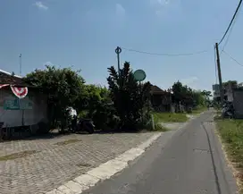 Dekat Jln. Damai Sleman, View Persawahan