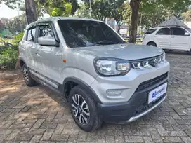 DP MURAH Suzuki S-Presso 1.0 AGS Bensin-AT 2022 Abu CFAPF