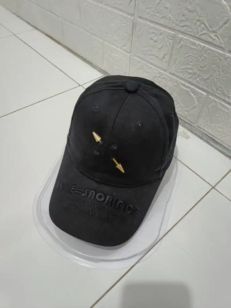 Topi HollyNumber 7