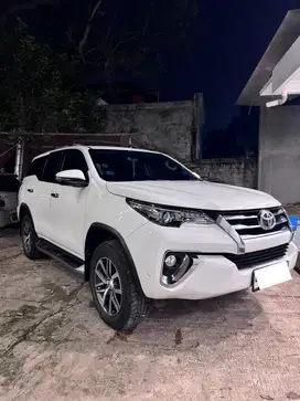 DIJUAL Toyota Fortuner 2.4 VRZ 4x2 AT Diesel | Fortuner VRZ