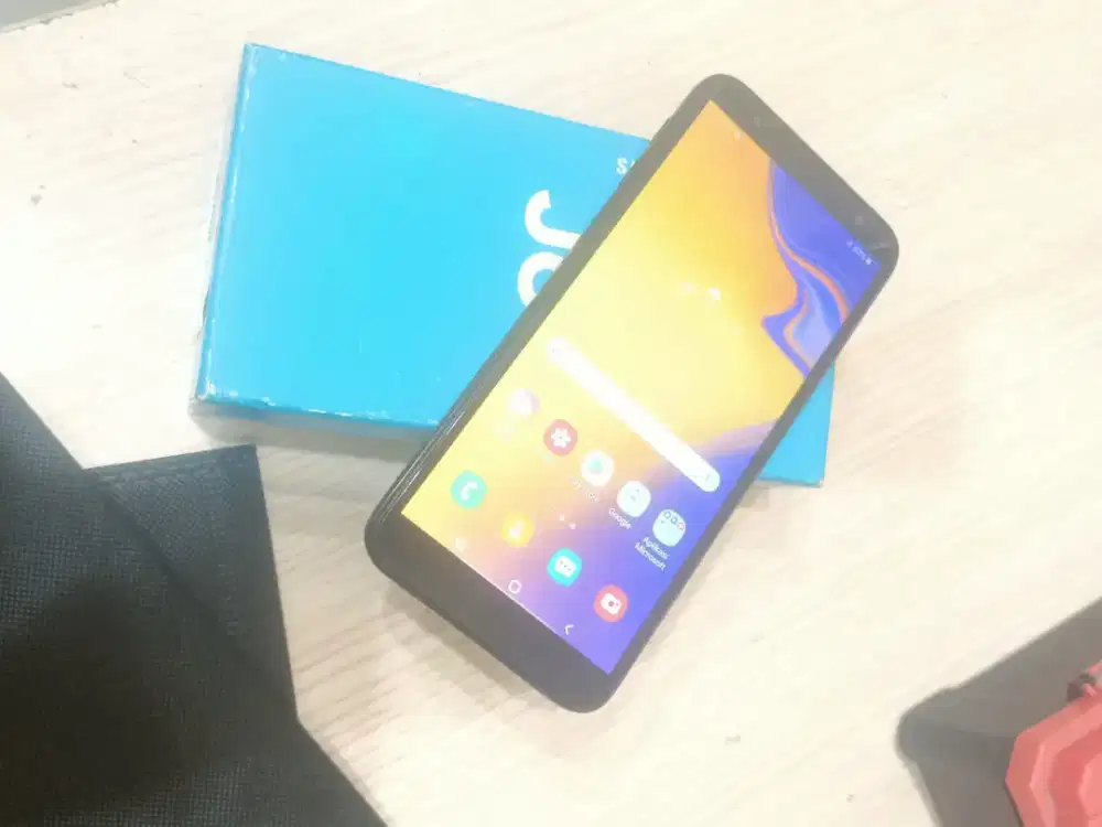 Samsung j6 plus ram 3/32 normal semua minus pemakain hp sm dus